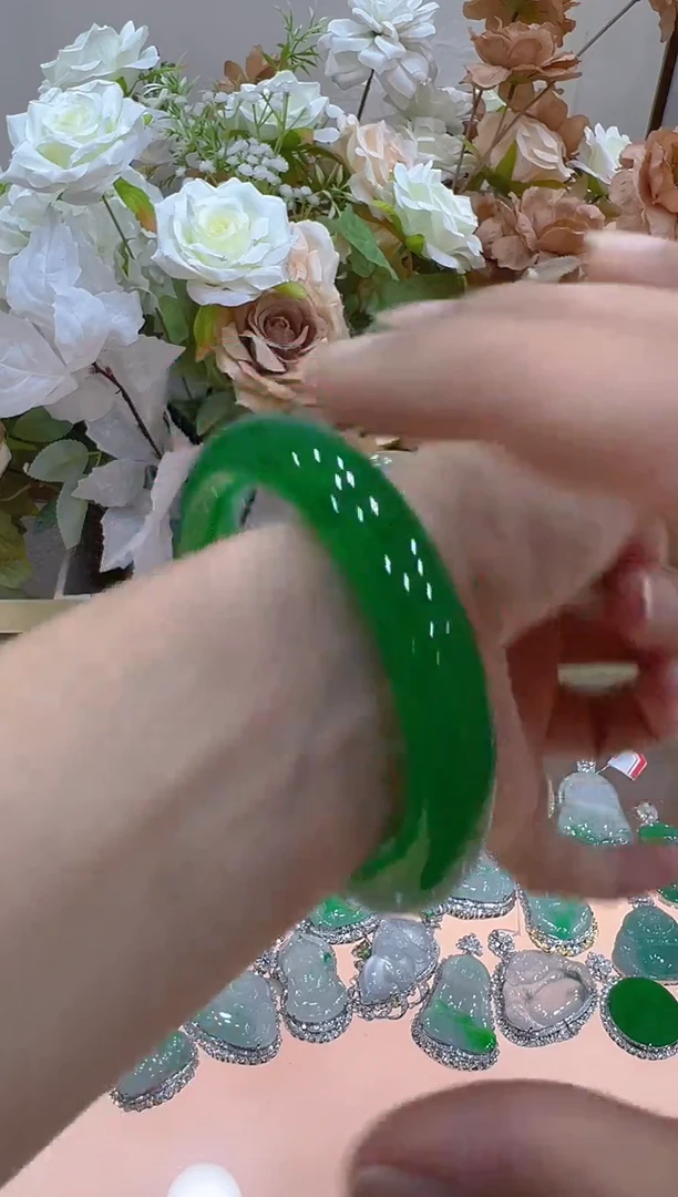 翡翠手镯未镶嵌订金