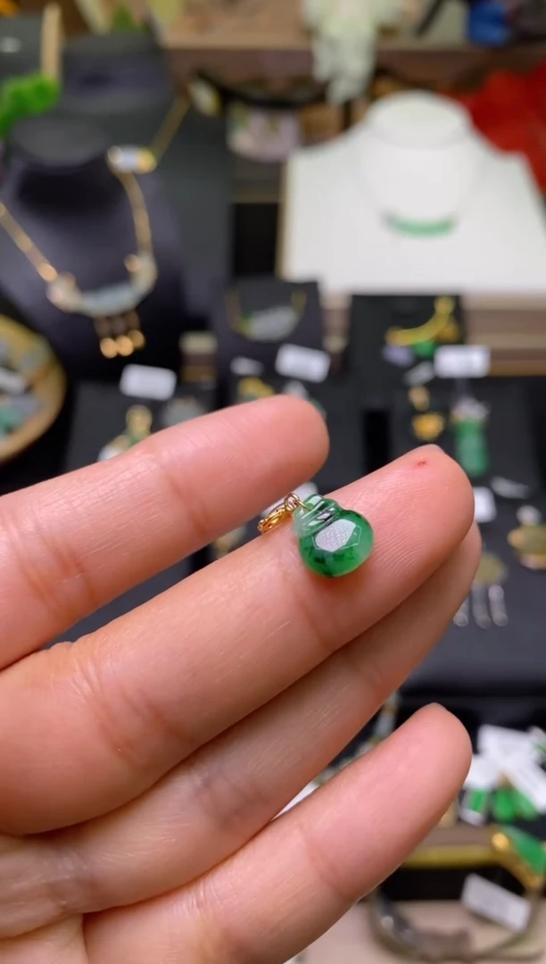 【闪购商品】翡翠颈饰18K金镶嵌净货17985