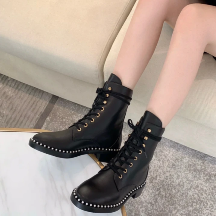 未使用 StuartWeitzman 汤/TP033299/ 马丁靴 黑色珍珠镶边