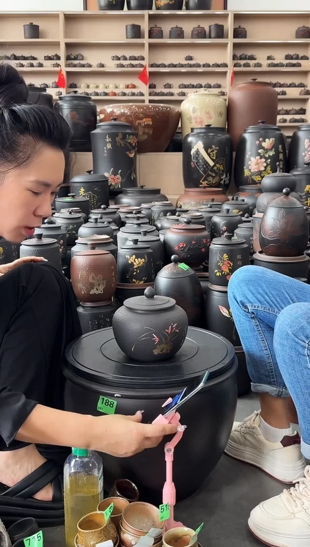 瑕疵茶叶罐 小苹果彩填  725