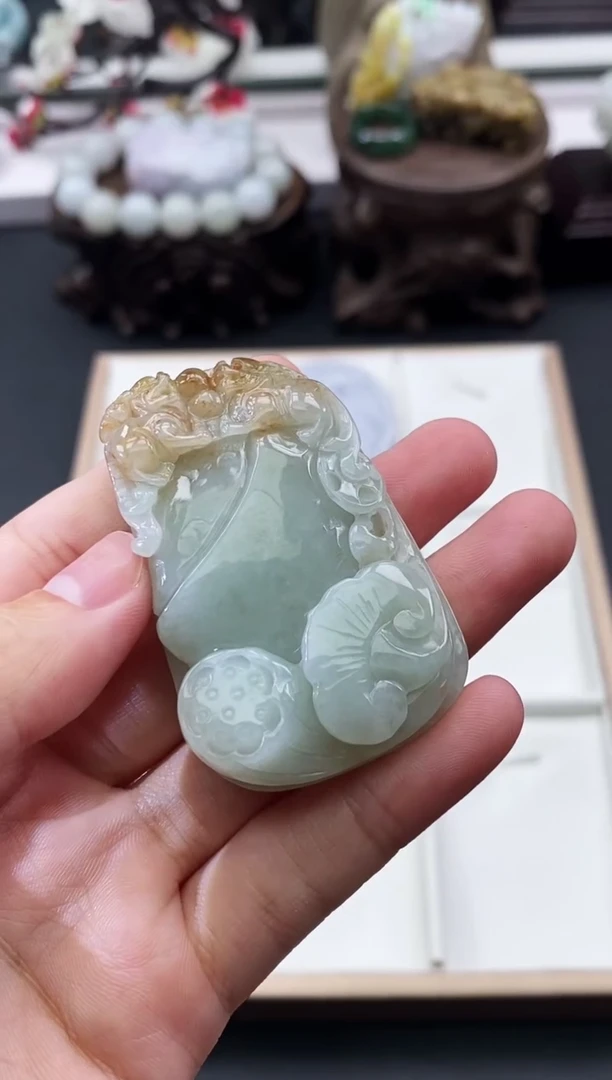 翡翠未镶嵌颈饰天然缅甸A货翡翠