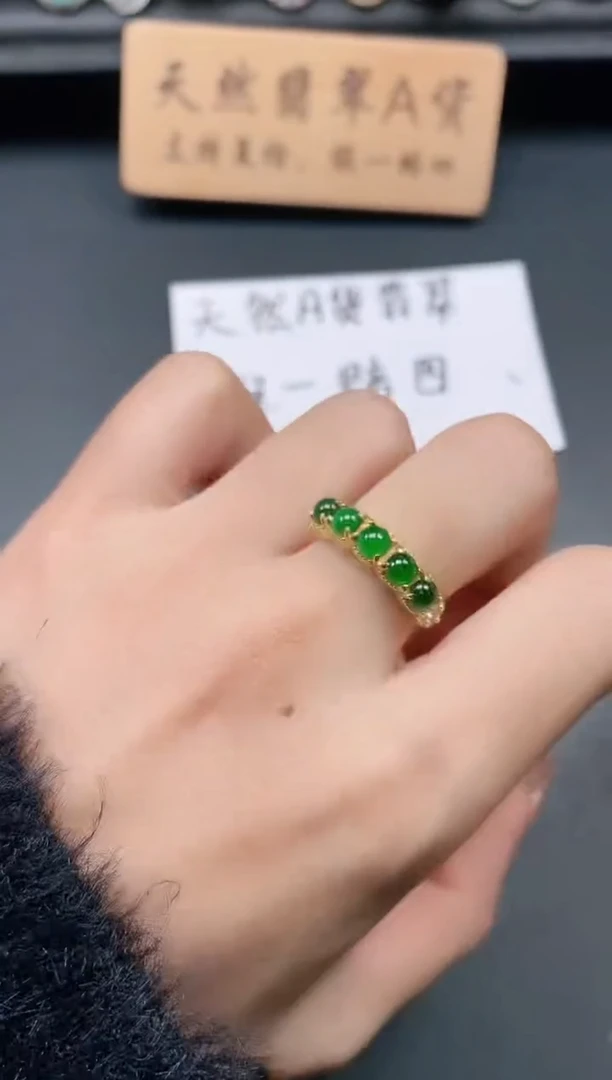 银S925镶嵌戒指翡翠1