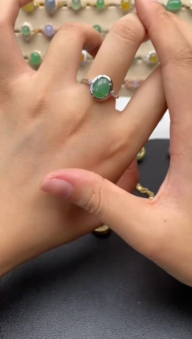 银S925镶嵌戒指翡翠一物一证一礼盒