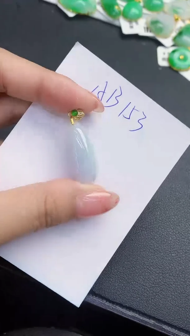 翡翠未镶嵌颈饰缅甸天然翡翠A货