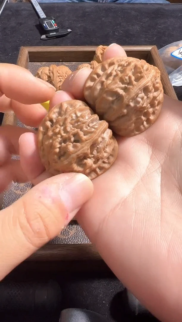 把件核桃41尺头货对全品三角白