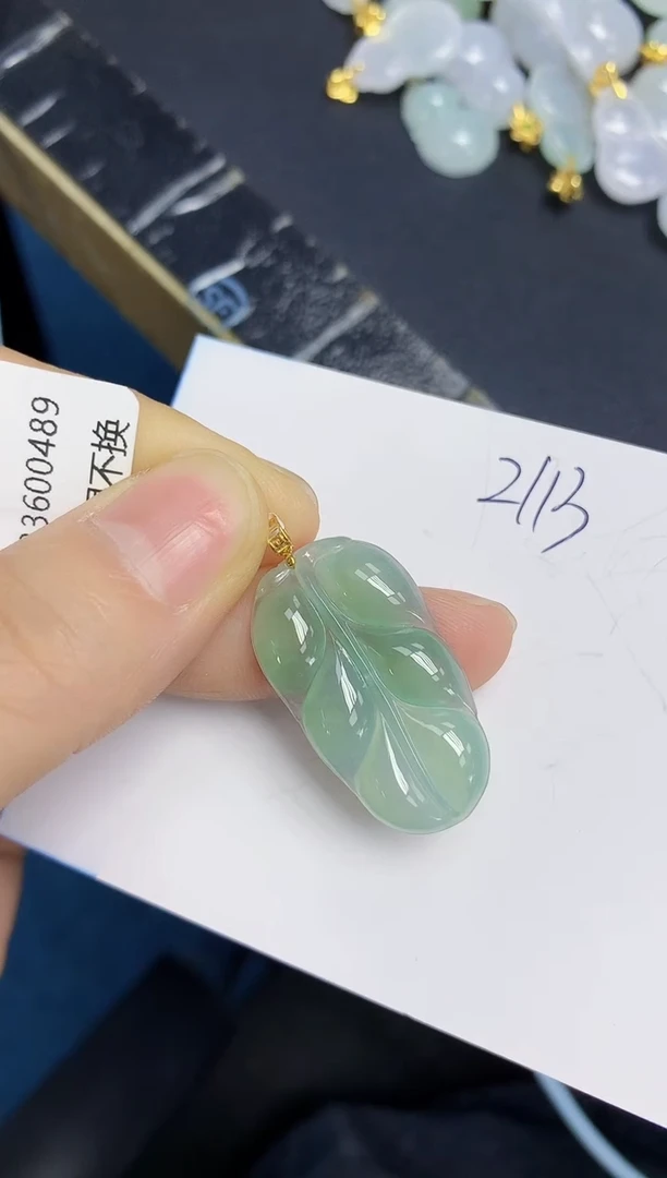 翡翠18K金镶嵌颈饰天然缅甸翡翠A货