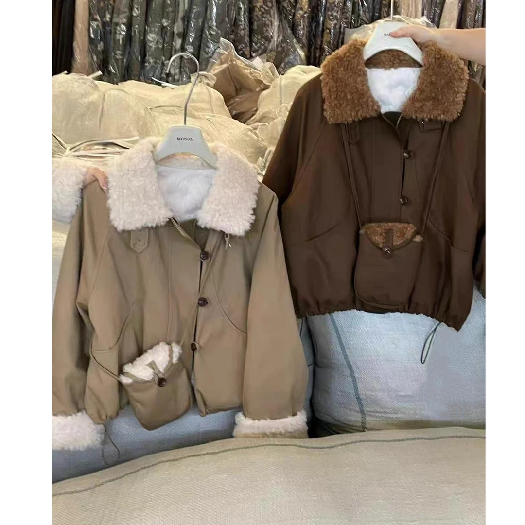 2025韩系皮毛一体冬新款学院风宽松加厚羊羔毛外套配包包 #W2593