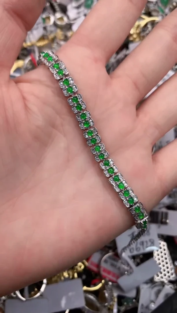 银S925镶嵌戒指翡翠666            4