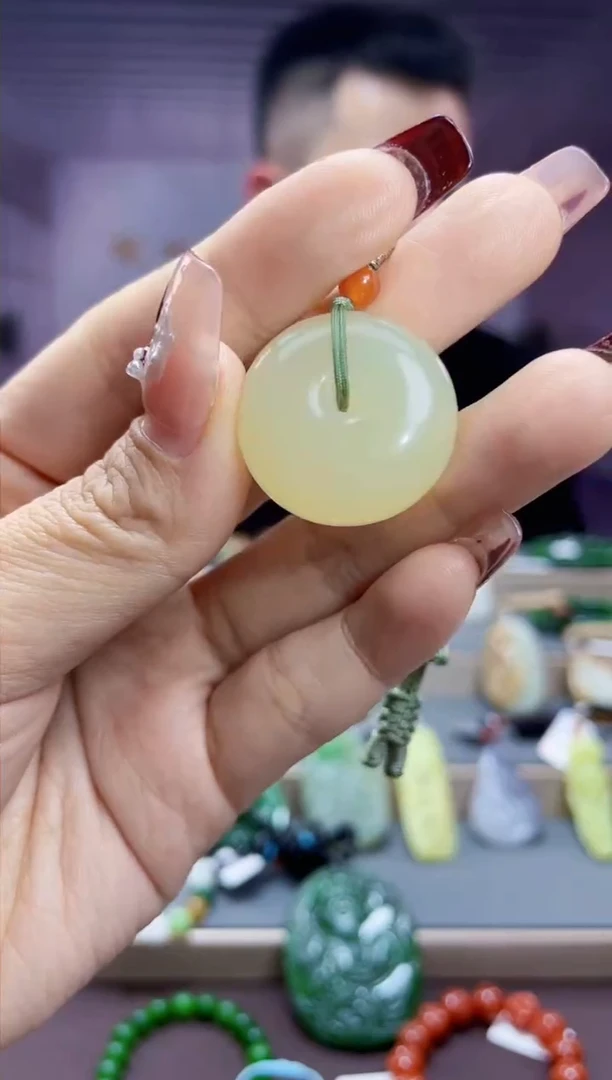 【闪购商品】和田玉吊坠未镶嵌112