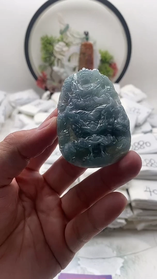 颈饰未镶嵌翡翠虚空藏