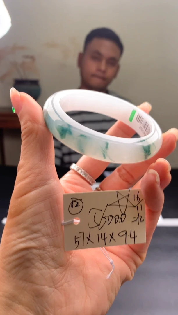 未镶嵌手镯翡翠重**妹翡翠手镯 下单联系小耳机#分单