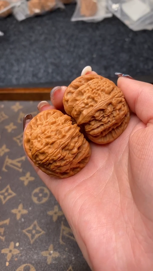 把件文玩核桃B234号44尺白狮子