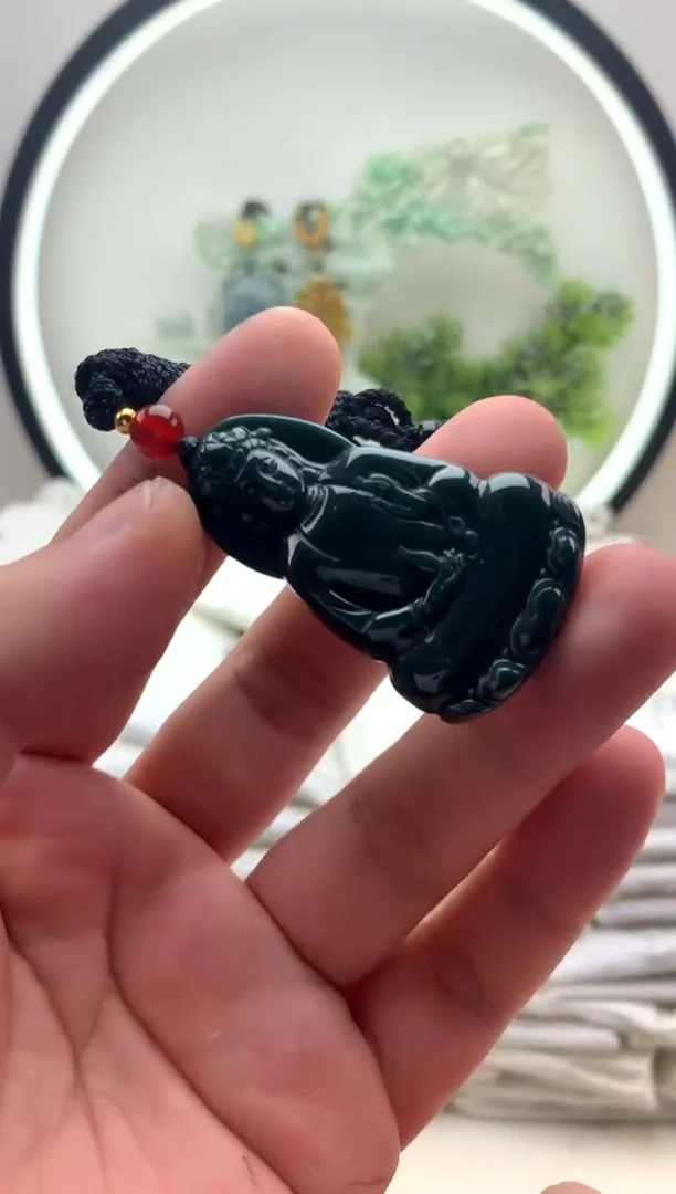 颈饰未镶嵌翡翠小素衣