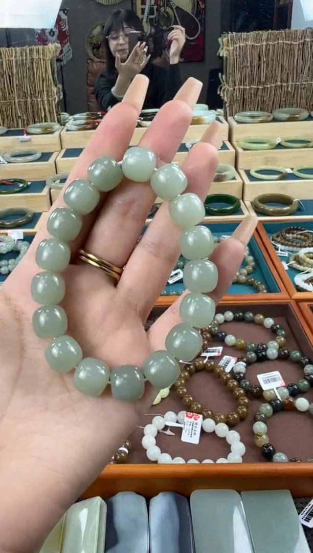 未镶嵌手串和田玉且末料青白玉卡13*14手串