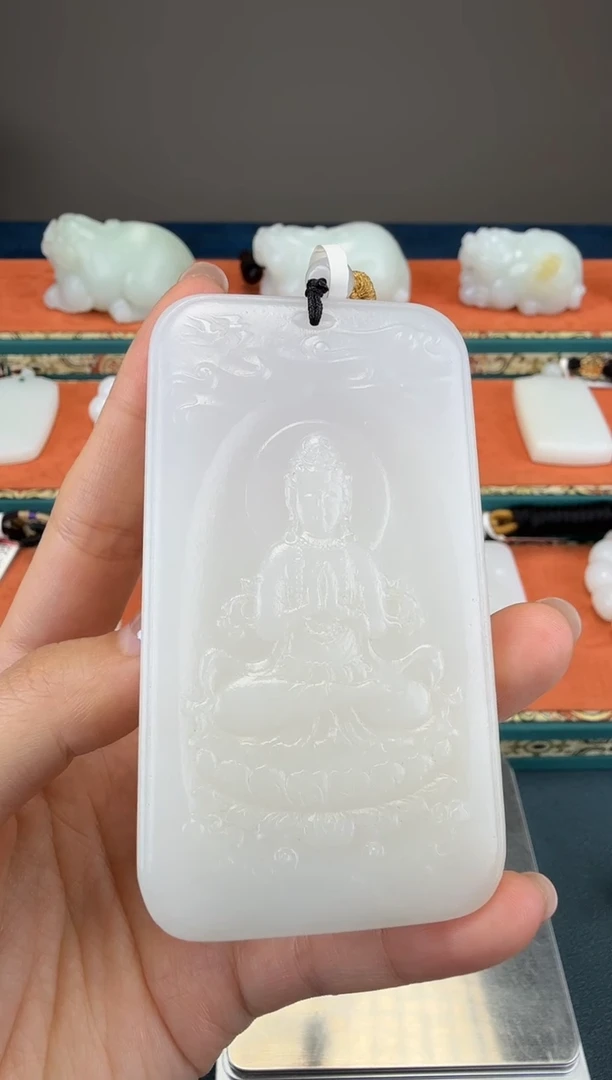 颈饰未镶嵌和田玉1