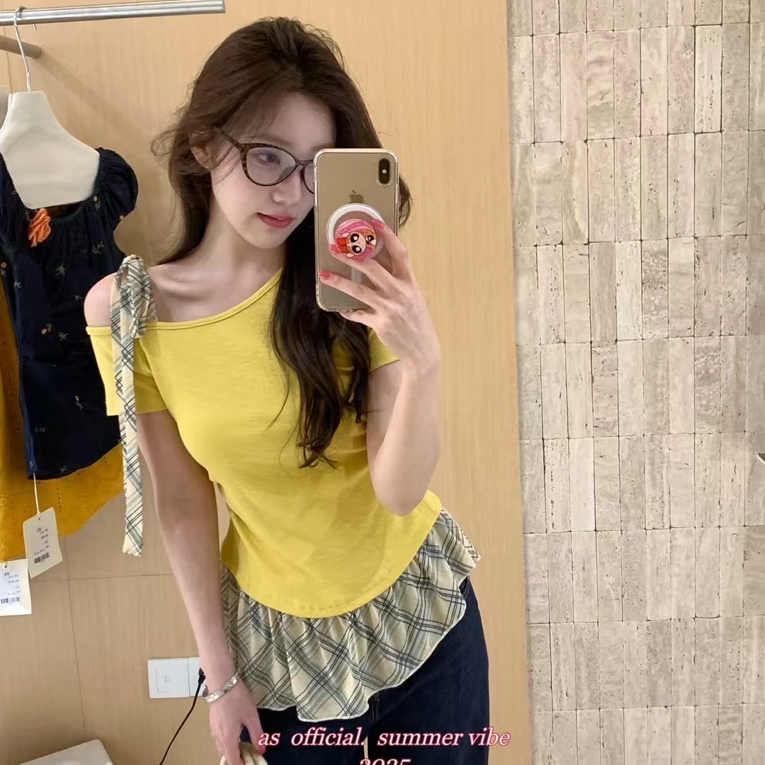 设计感斜领露肩心机短袖t恤女夏季新款拼色格纹纯欲小众上衣