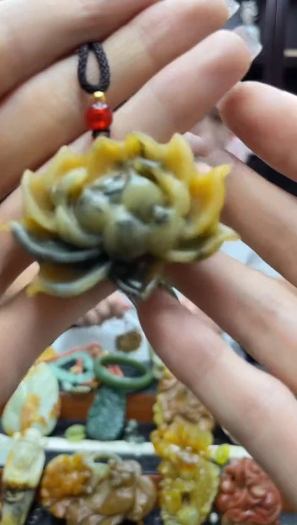 未镶嵌岫玉吊坠·