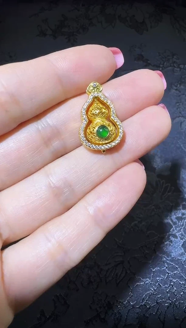 【闪购商品】翡翠吊坠(不含链)银S925镶嵌葫芦