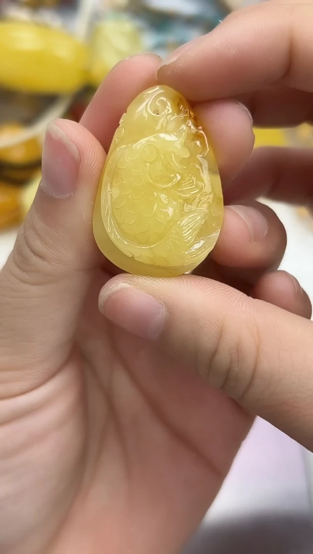 裸石琥珀未镶嵌琥珀蜜蜡吊坠