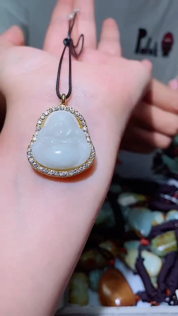 和田玉合金颈饰1