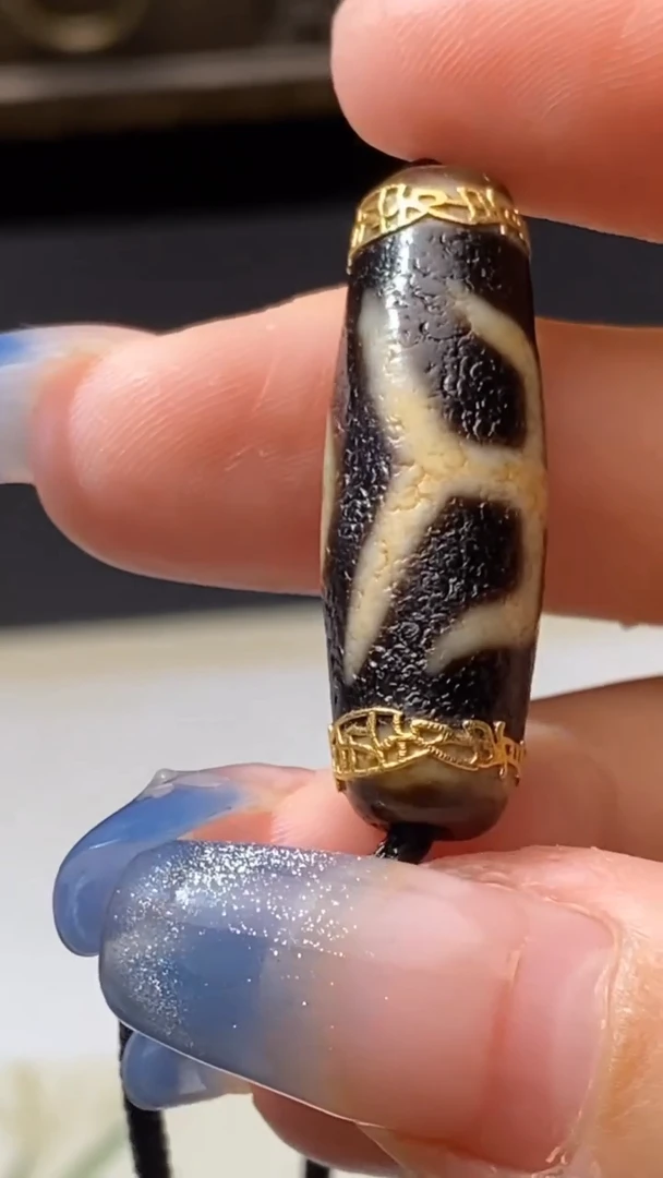 18K金镶嵌颈饰玛瑙/玉髓（覆膜）Q33096多样性发其一