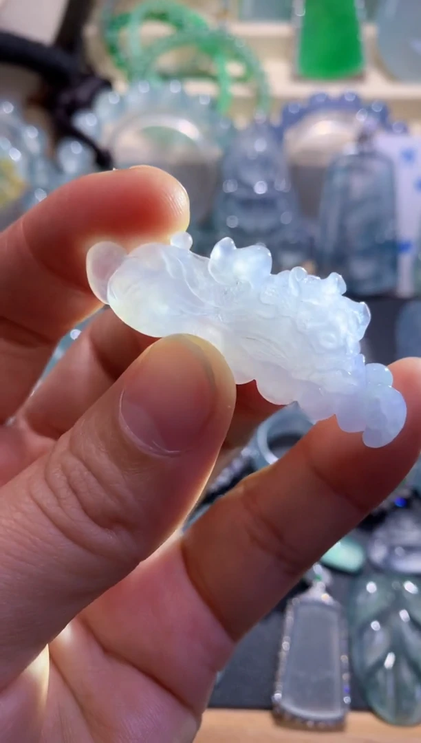 【闪购商品】定制翡翠未镶嵌吊坠