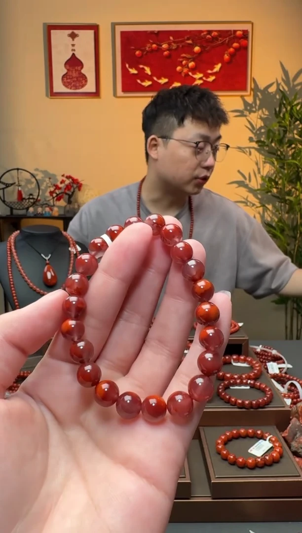 南红玛瑙手串未镶嵌一条8mm+ 多样性发货