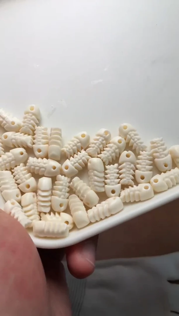 牛骨其他P1194-鱼骨2个-有棕裂