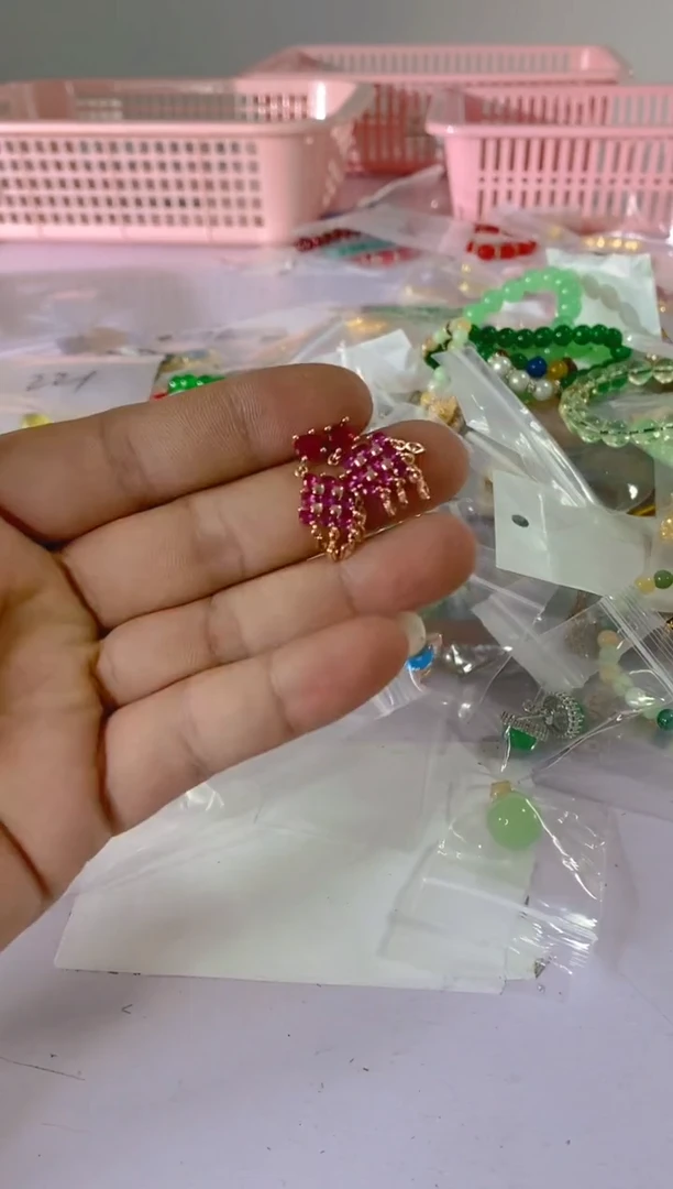 【闪购商品】水晶颈饰银S925镶嵌216红宝，蓝宝，多样性发一件赠链