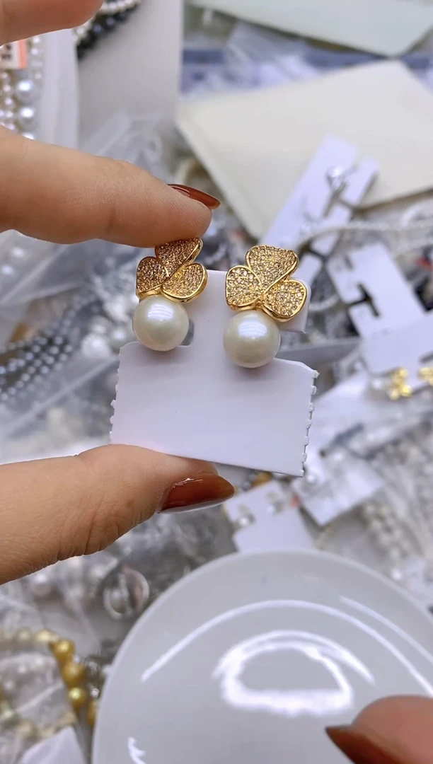 未镶嵌1淡水珍珠耳饰