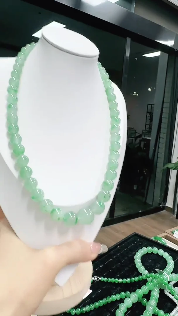 未镶嵌1石英质玉（非洲翠）/1435