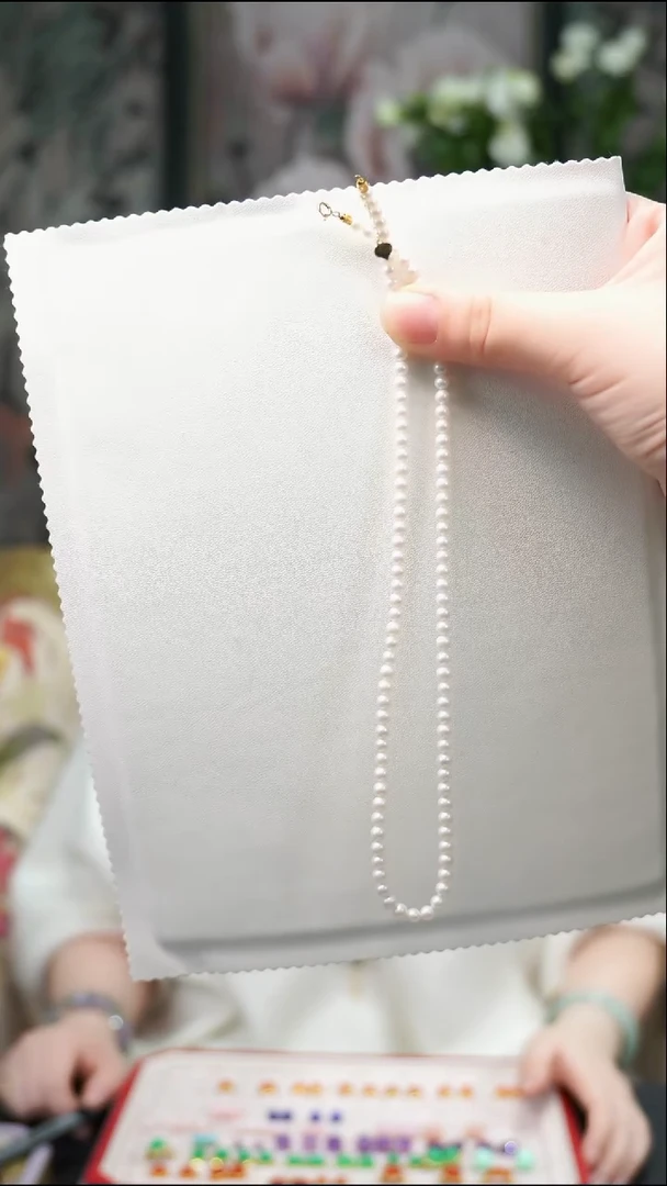 颈饰18K金镶嵌淡水珍珠精致