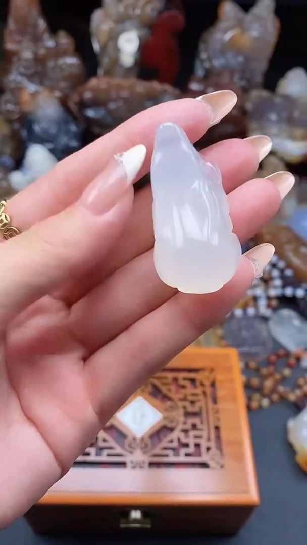 玛瑙/玉髓未镶嵌颈饰dd