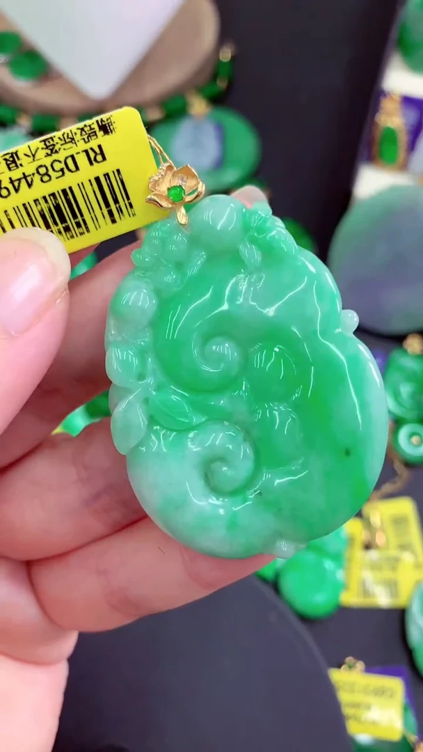吊坠(不含链)18K金镶嵌翡翠挂件