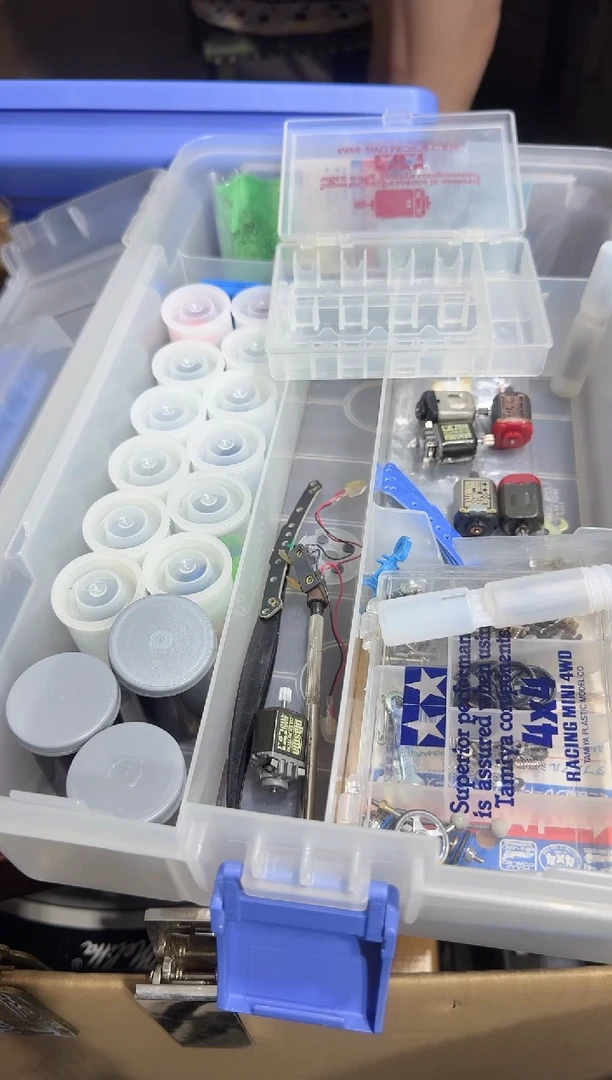 瓷片螳***爷  761中古商品，瑕疵品，不保好坏。
