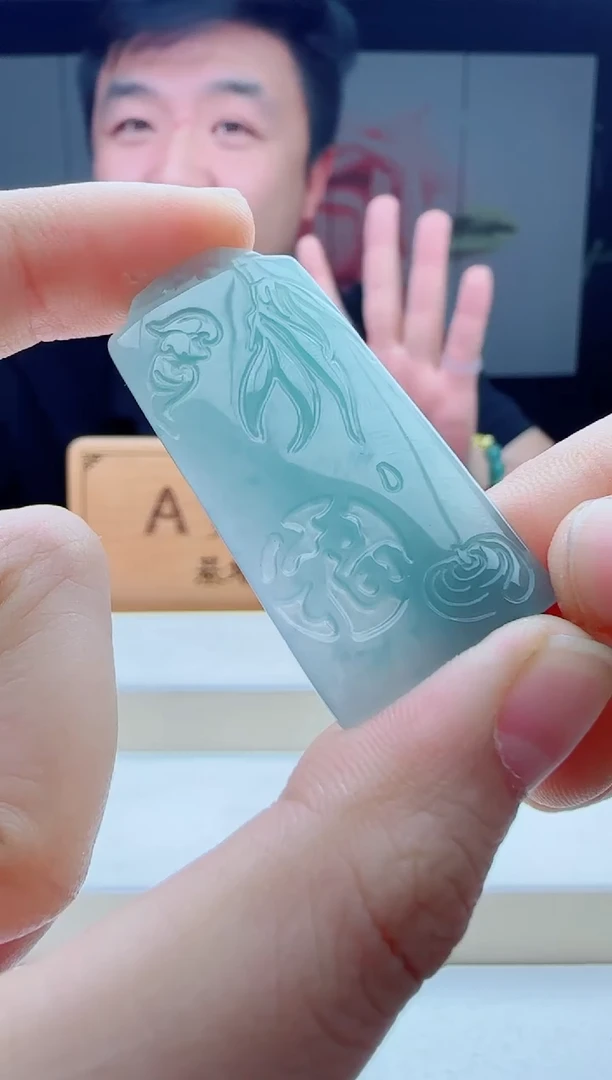 颈饰未镶嵌翡翠多样性发其一
