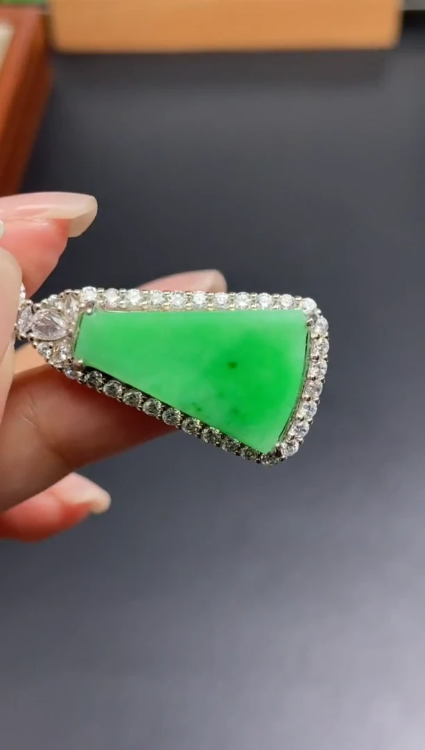 未镶嵌定制翡翠天然翡翠A货220