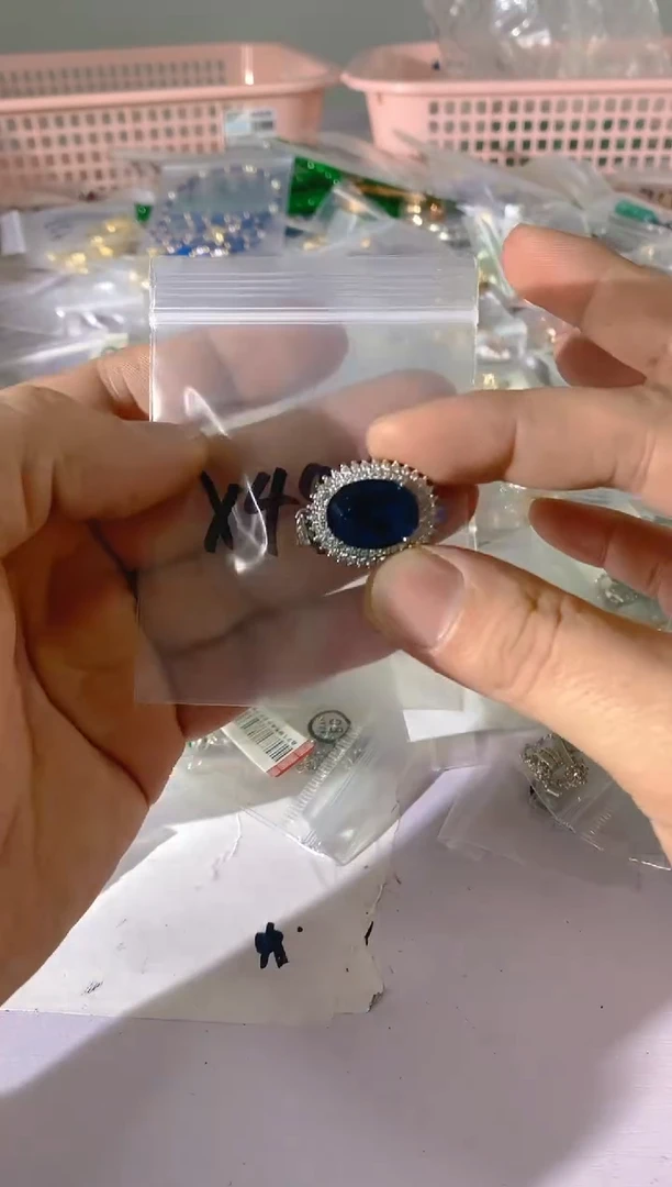 【闪购商品】紫晶颈饰银S925镶嵌X495红宝，蓝宝，多样性发一件赠链