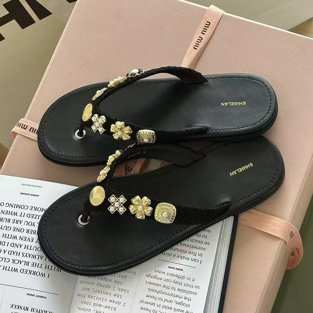 诗歌兰女鞋2025年真皮水钻外穿休闲舒适平底夹趾人字拖60121-5