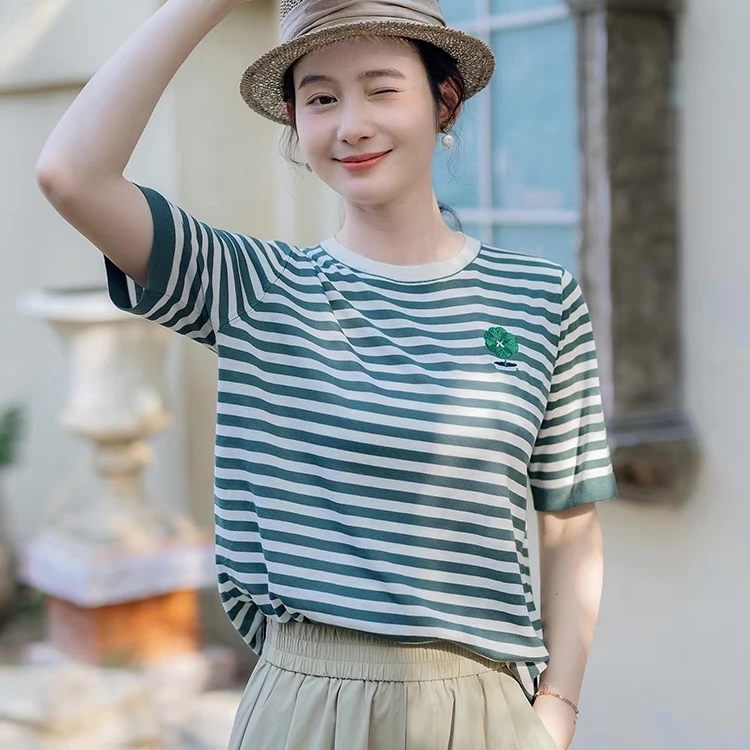 女圆领条纹短袖标准通勤短款欧若智性风显瘦百搭女上衣