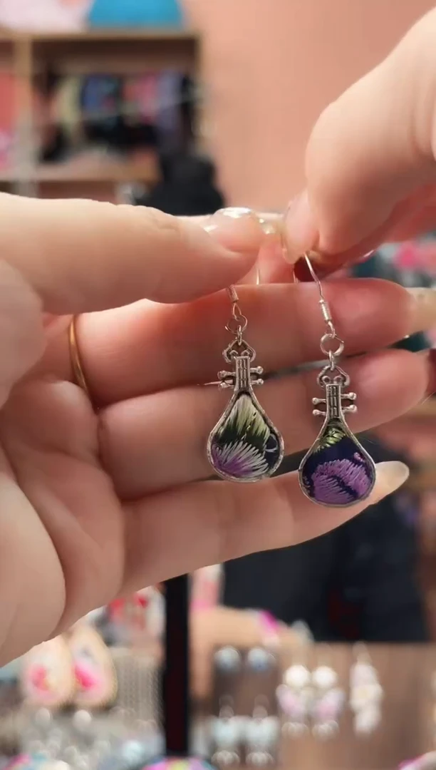 织绣艺枝独绣手工饰品105***