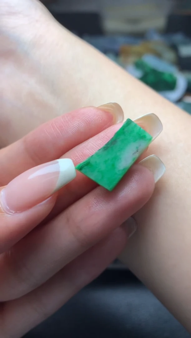 定制翡翠未镶嵌毛货
