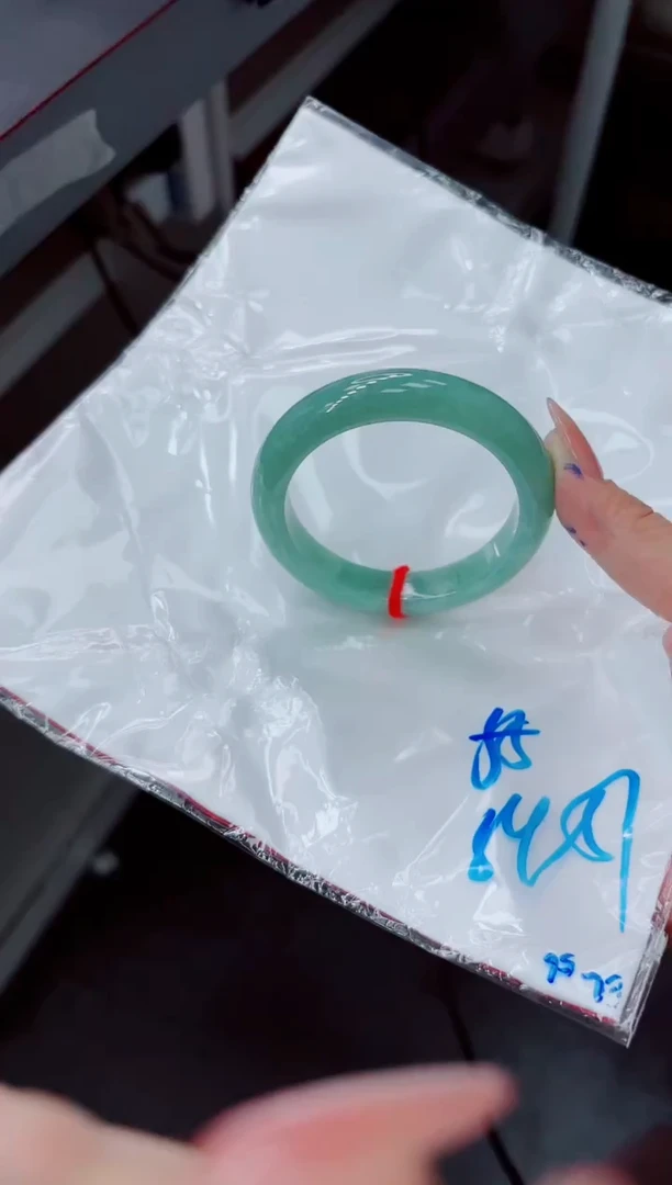 【闪购商品】翡翠手镯未镶嵌0000000000