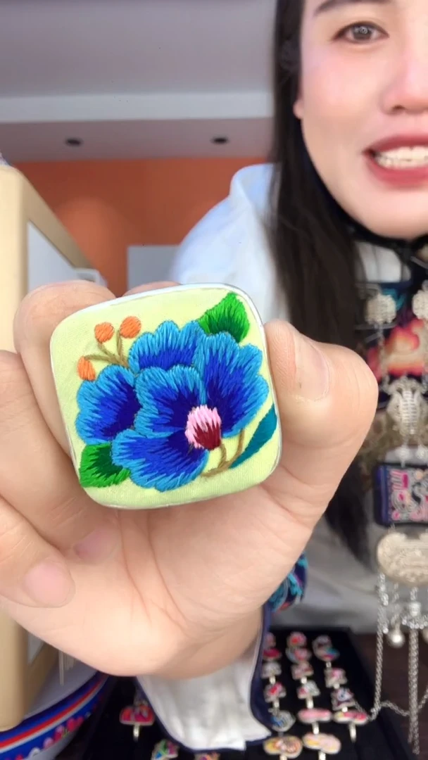 刺绣非遗手工刺绣戒指