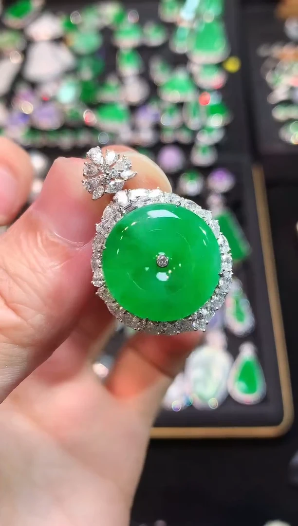 吊坠(赠链)18K金镶嵌翡翠高冰正阳满绿平安扣吊坠