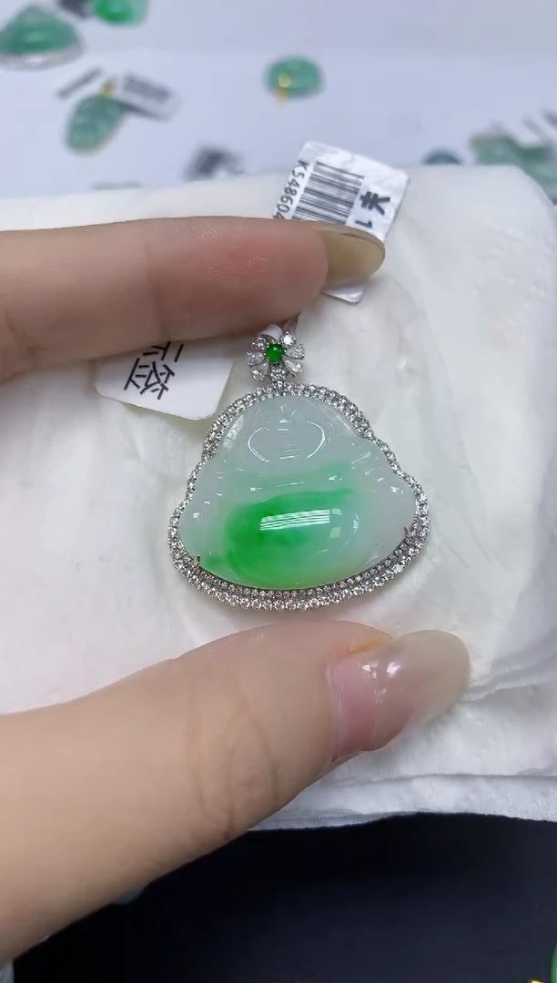 翡翠18K金镶嵌颈饰天然缅甸翡翠A货