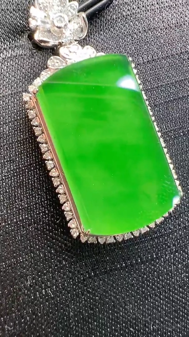 【闪购商品】翡翠吊坠(不含链)18K金镶嵌多样性团购发一件