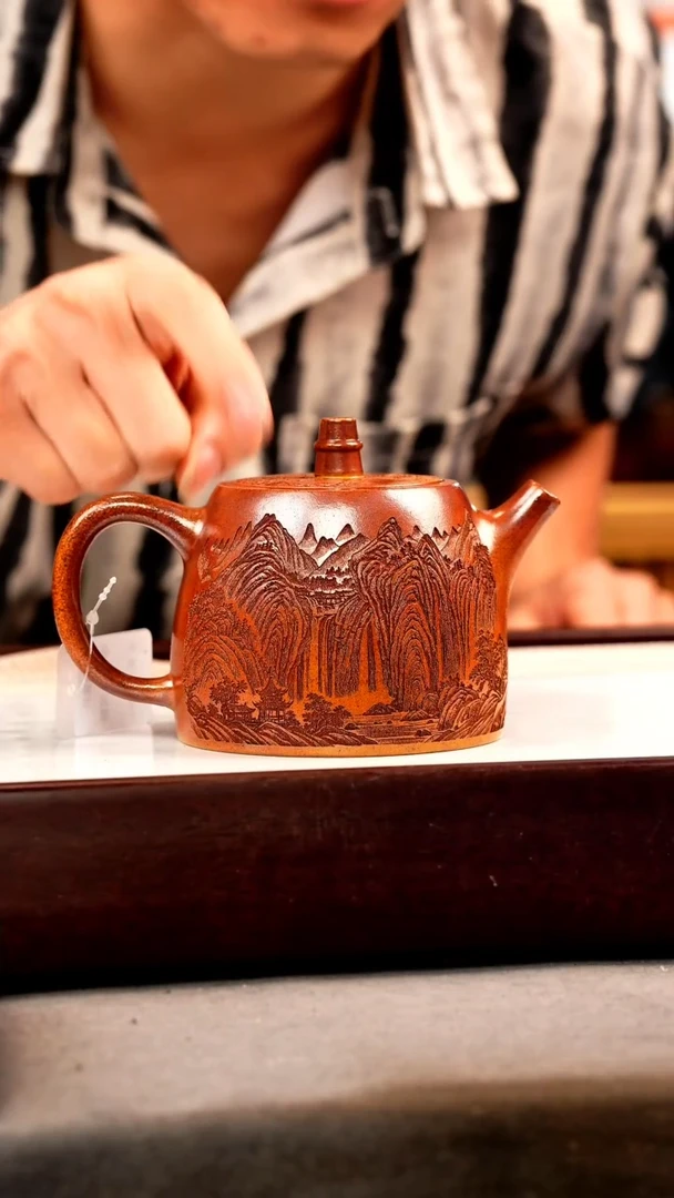 茶壶紫砂火云烧 汉铎 刻绘