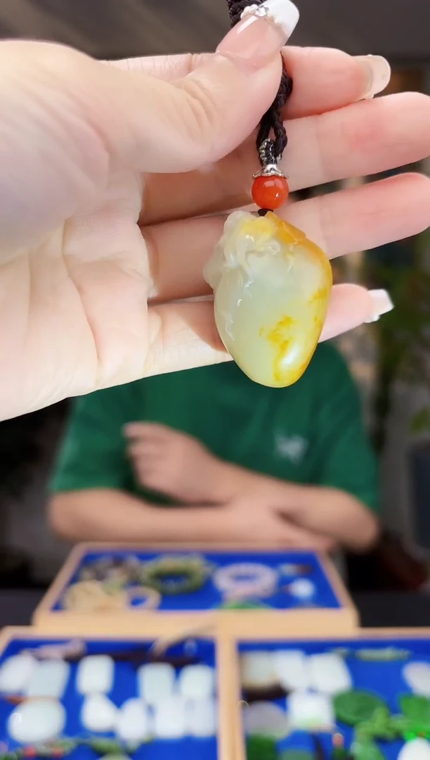 和田玉未镶嵌挂件拍一发一