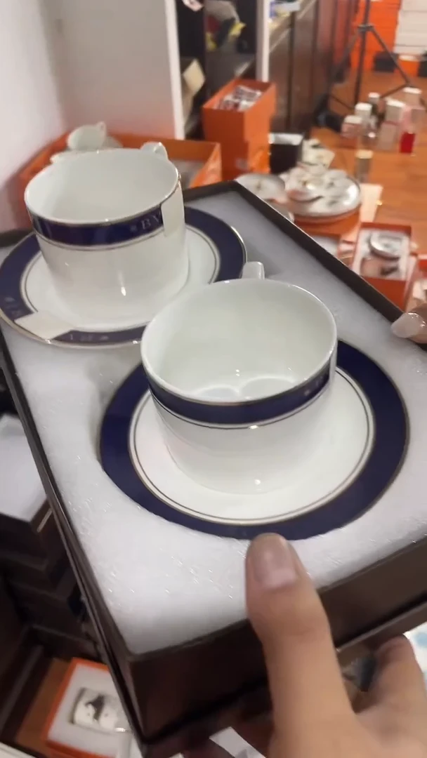 杯鸿辉家品牌瓷器，京东包邮！